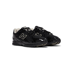 New Balance 204 (Black Timberwolf)
